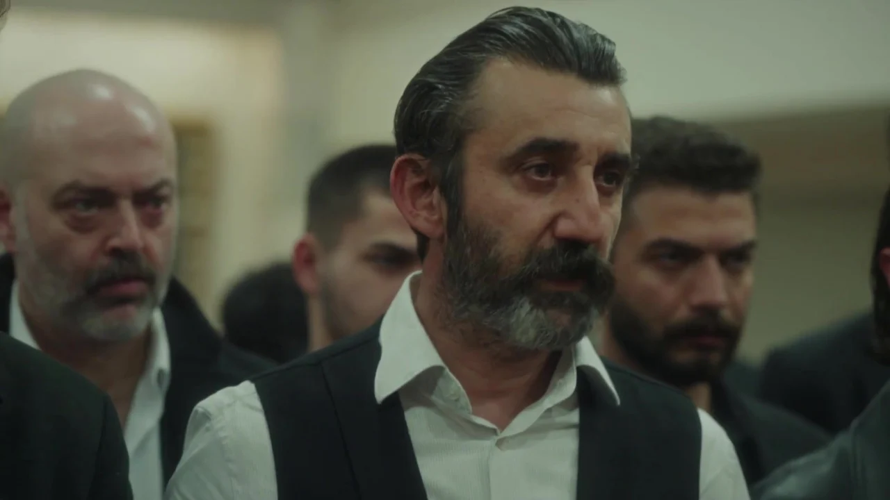 Кадры из сериала Сон Эшрефа / Мечта Эшрефа (2025)